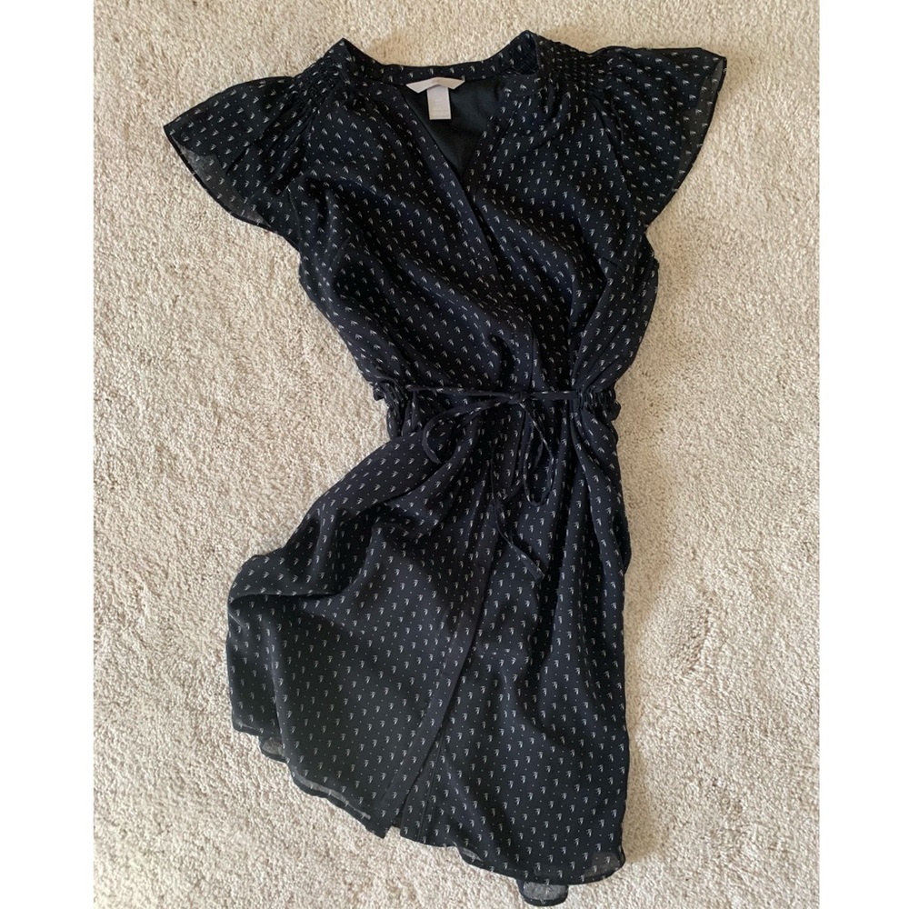 H&M flowy black dress, like new!